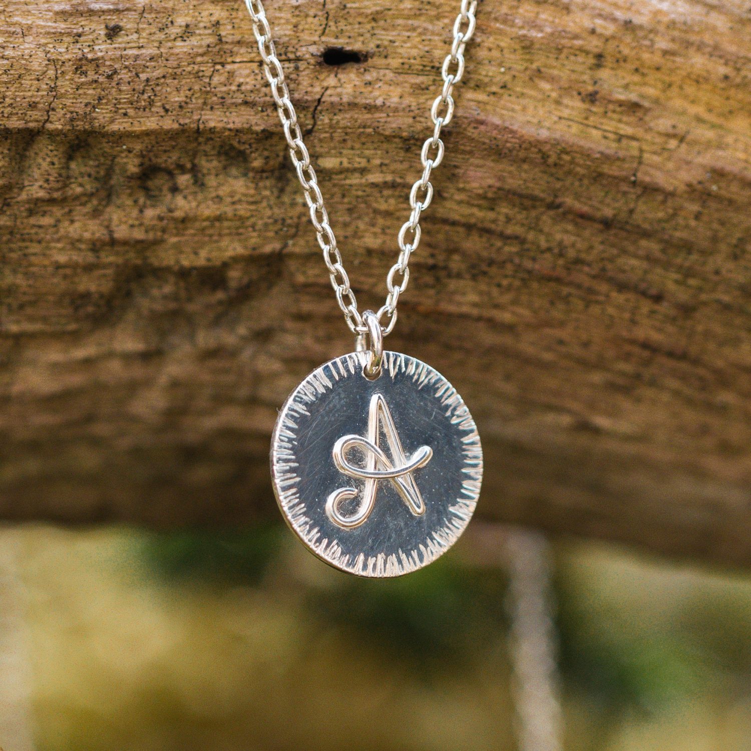 PEPTO925-seul Pendentif initiale artisanal en argent Eclat de pensées